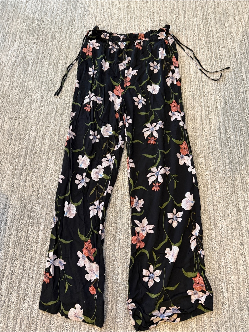 Shade & Shore Black Wide-Leg Floral Drawstring Pants